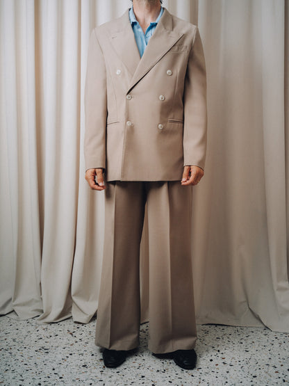 Gran Turismo Trousers in tortora with the matching double-breasted jacket, full figure